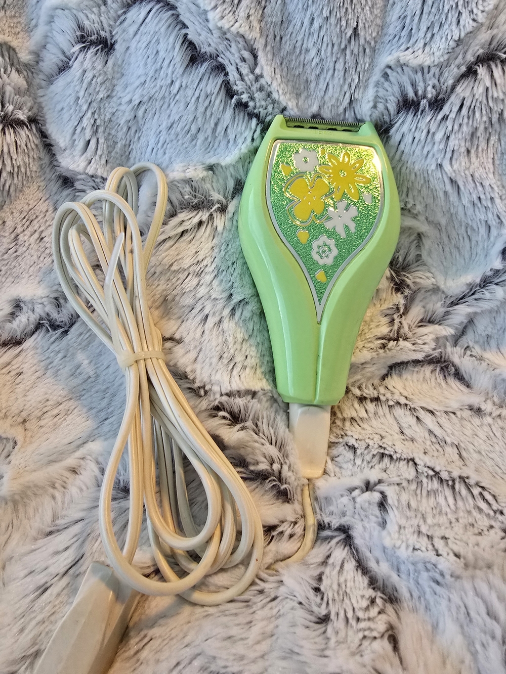 Vintage Lady Sunbeam Green Floral Electric Shaver 60s Turns On/Not Tested - Picture 2 of 5